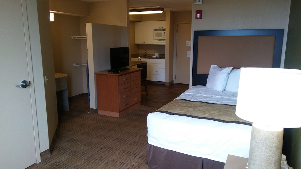 Deluxe Studio, 1 Double Bed with Sofa bed, Accessible, Non Smoking - Photo 2