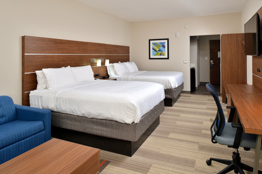Suite, Multiple Beds photo 1