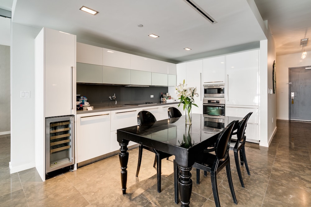 One Bedroom Suite - Photo 5