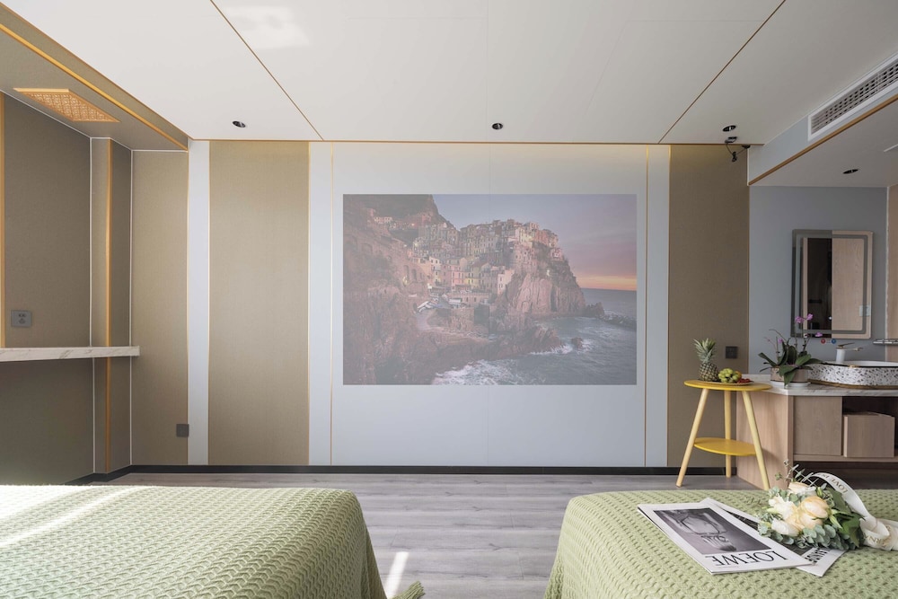 City Twin Room, Hill View