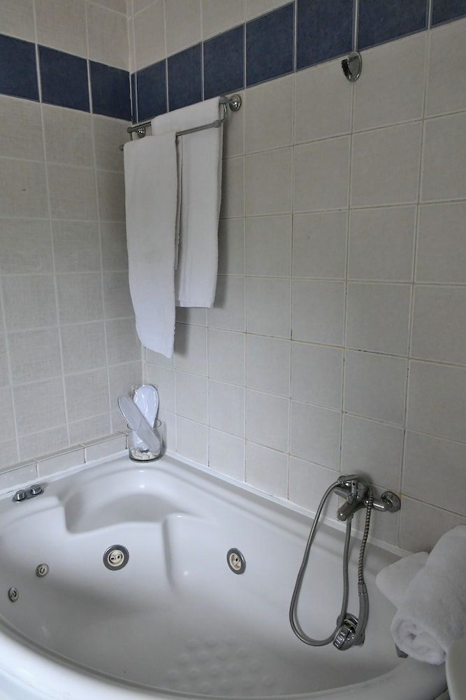 Superior Room - Photo 7