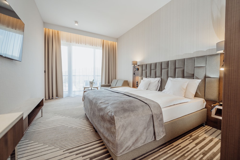 Deluxe Room - Photo 1