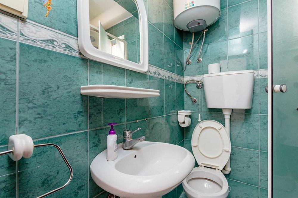 Classic Apartment, 2 Bedrooms, Balcony, Garden View photo 3