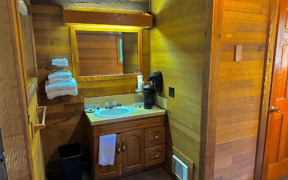 Tiny Cabin, Non Smoking photo 3