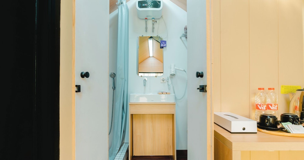 Deluxe Cabin photo 2