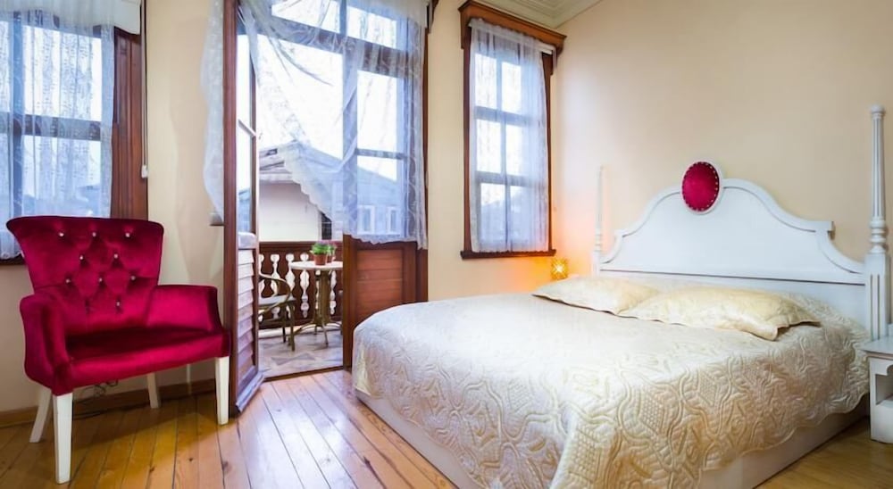 Deluxe Room, Balcony photo 1