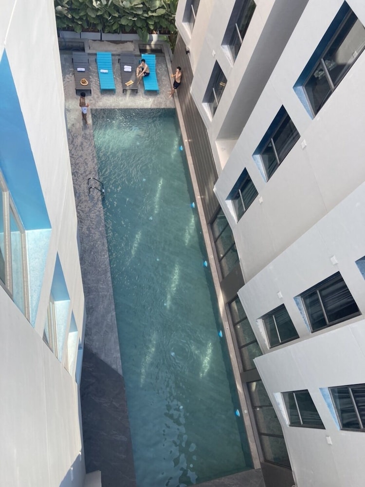 Superior Room with Swimming Pool View (2 Adults + 1 Child) photo 2