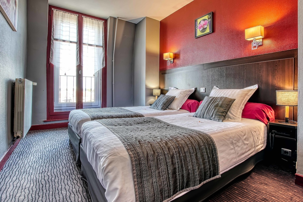 Twin Room - Photo 1