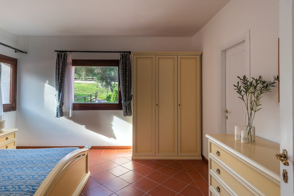 Standard Villa, 1 Bedroom (Sea Villas 4in 1km From The Beach)