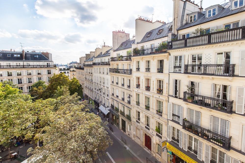 Family Apartment, 2 Bedrooms, Balcony, City View