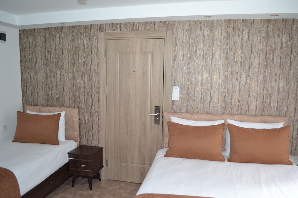 Standard Triple Room, Lanai photo 2