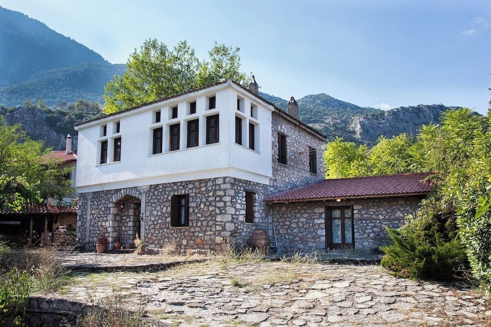 House, Smoking