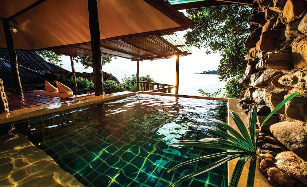 Mini Pool Villa / Tropical Style photo 2