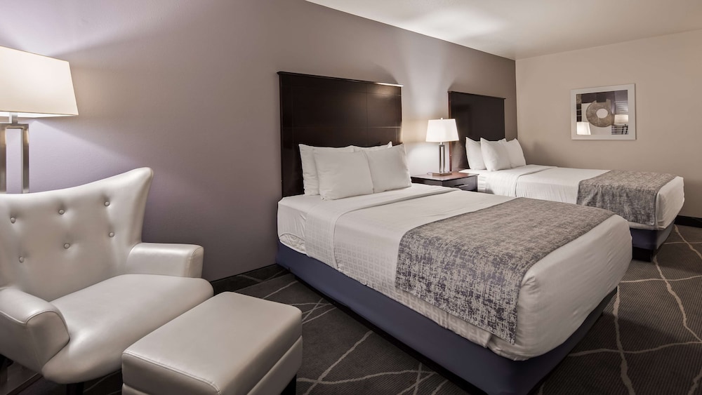 Standard Room, 2 Queen Beds, Accessible, Refrigerator & Microwave - Photo 6