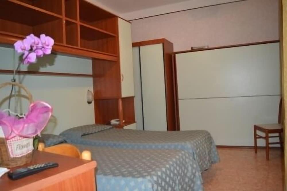 Standard Double or Twin room photo 2