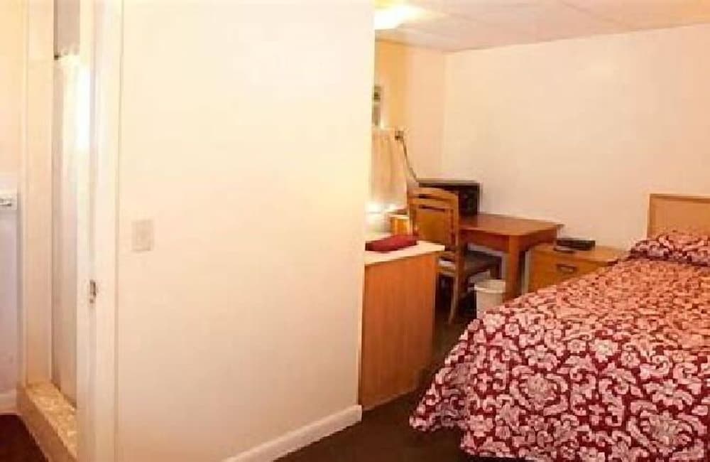 Basic Single Room, Accessible photo 1