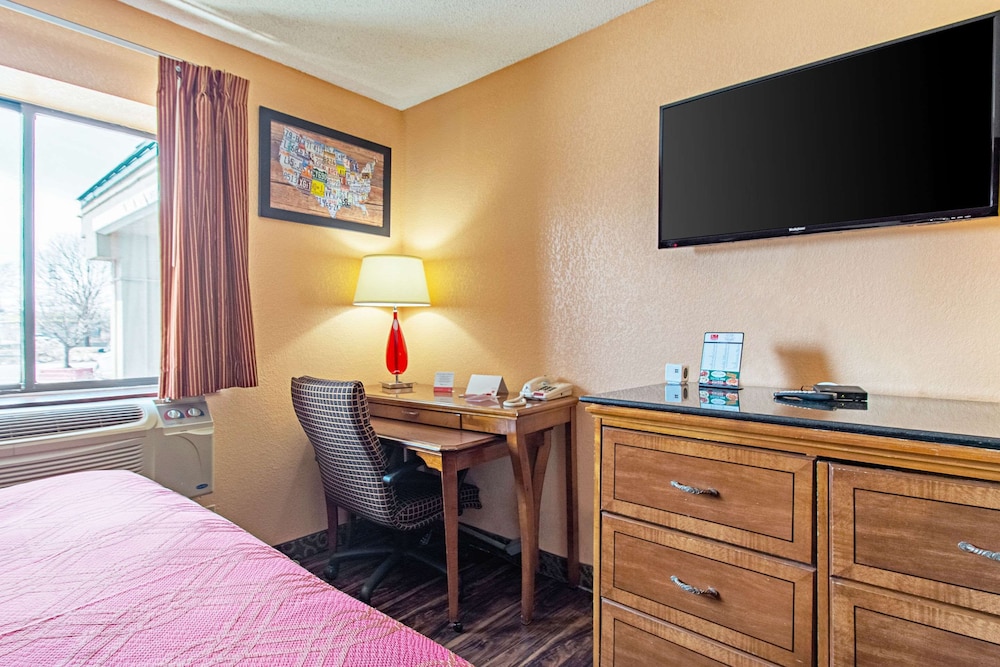 Room, 1 King Bed, Accessible, Non Smoking photo 3