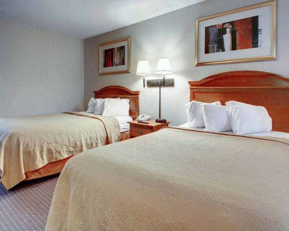 Room, 2 Double Beds, Non Smoking - Photo 4