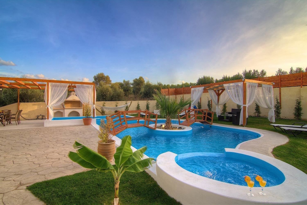 Villa, 4 Bedrooms, Private Pool (Eva) photo 3