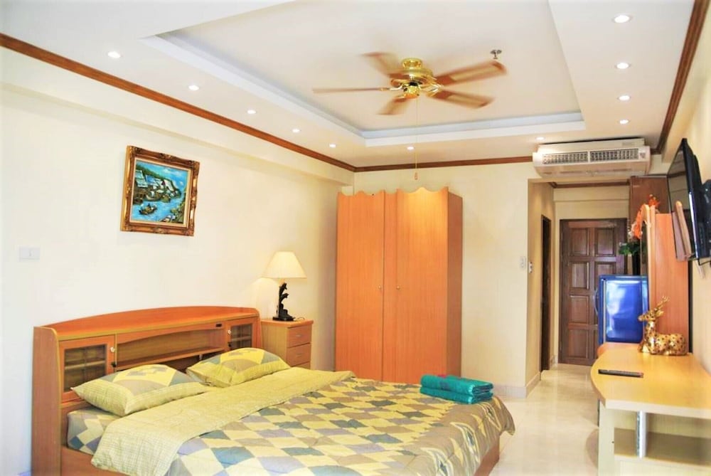 room photo
