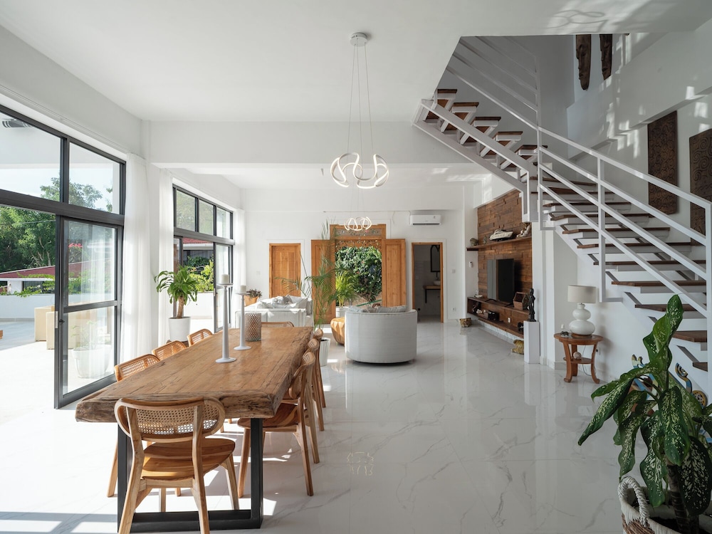 Luxury Villa, 4 Bedrooms