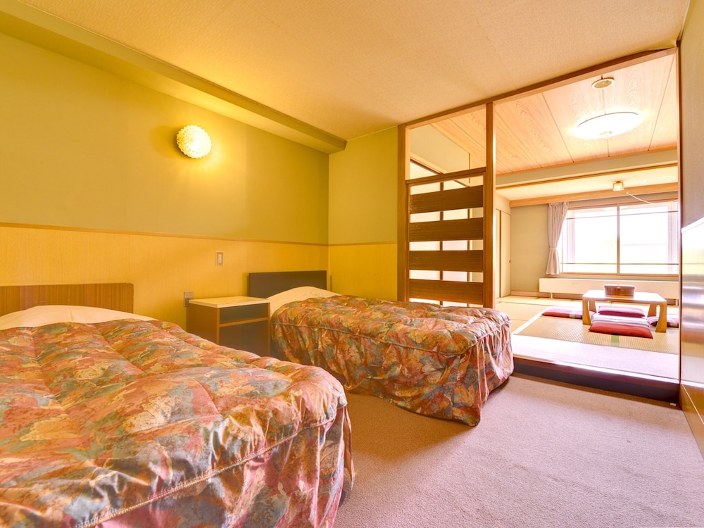 Room, Non Smoking (Run of House) photo 2