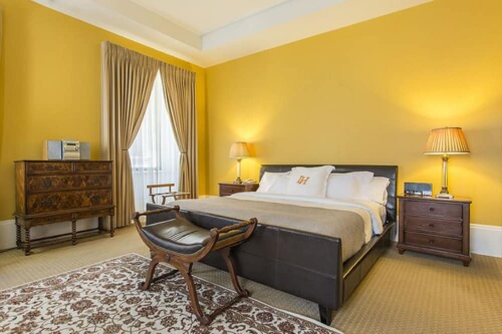 King Suite - Photo 2