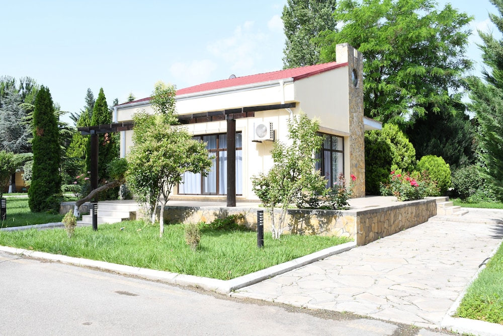 Standard Cottage