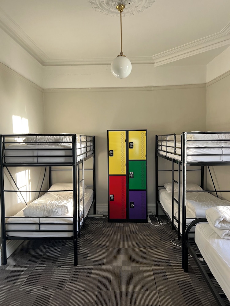 Bed in 5 Bed Female Dormitory Room with Private Bathroom photo 1
