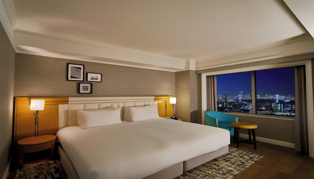 Suite, 1 Bedroom, Bay View, Corner photo 1