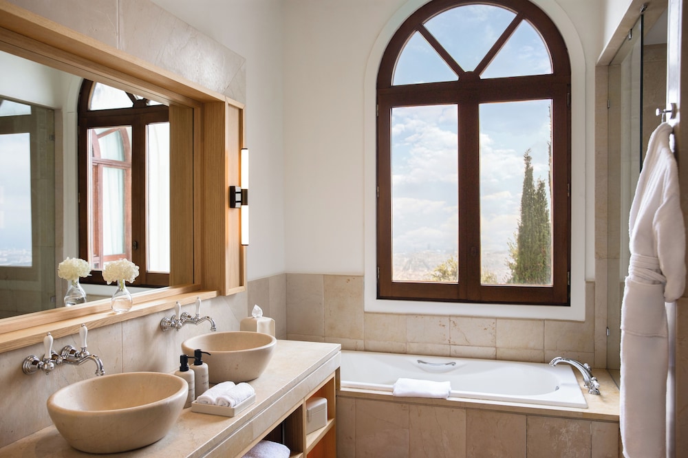 Luxury Studio Suite photo 3