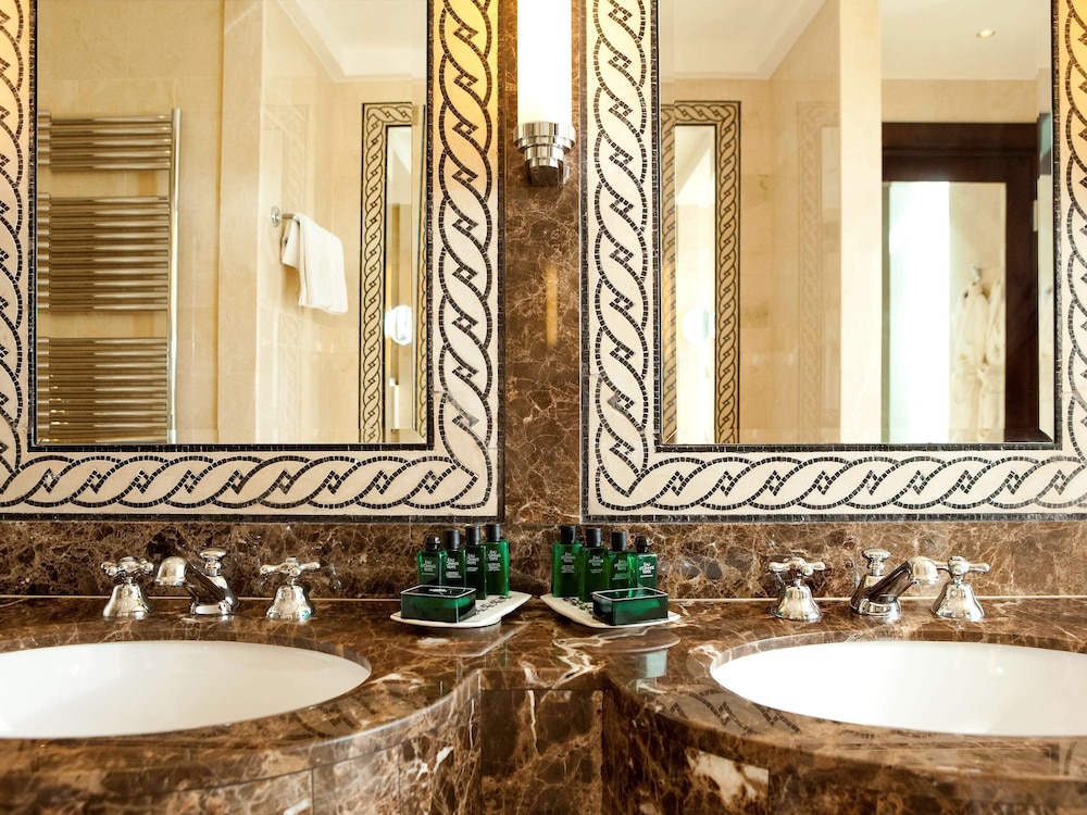 Deluxe Suite - Photo 5