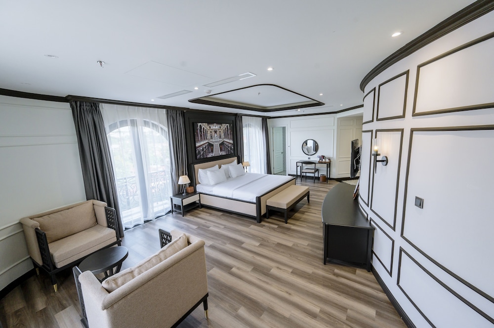 Signature Room photo 3