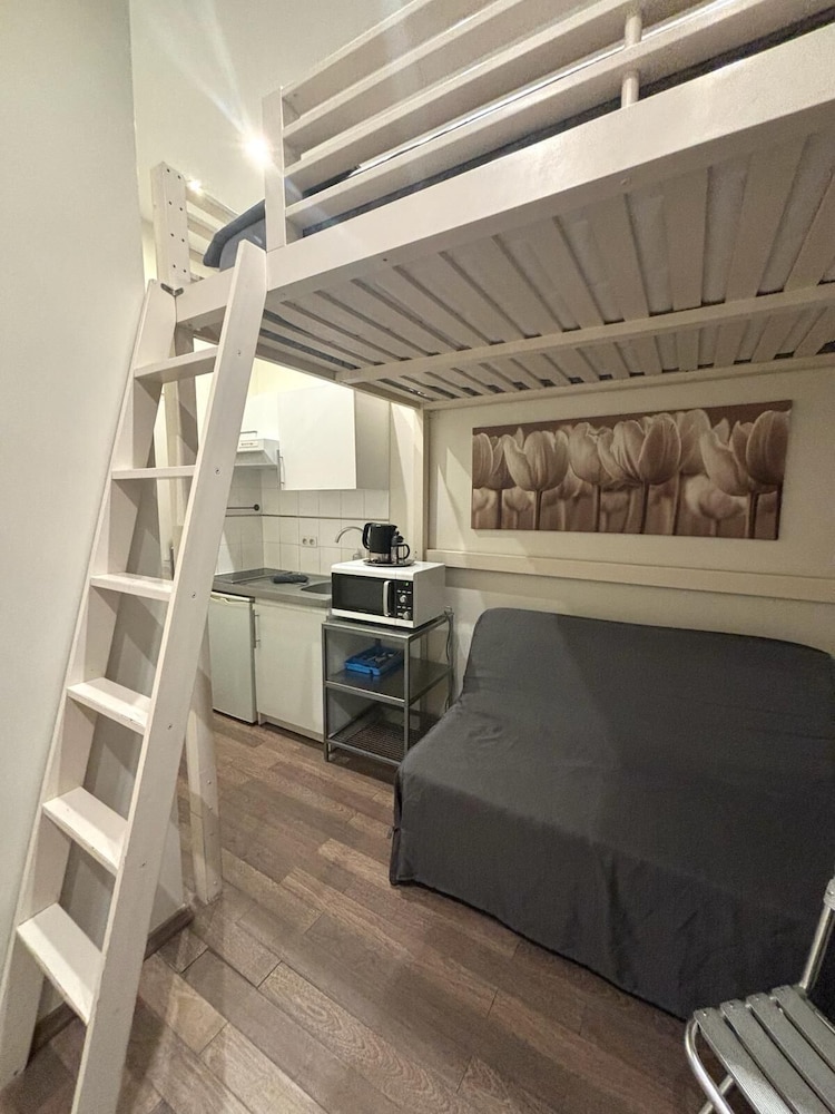 City Studio (Mezzanine) photo 1