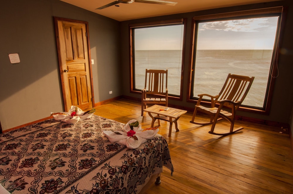 Comfort Cabin, Multiple Beds, Ocean View photo 1