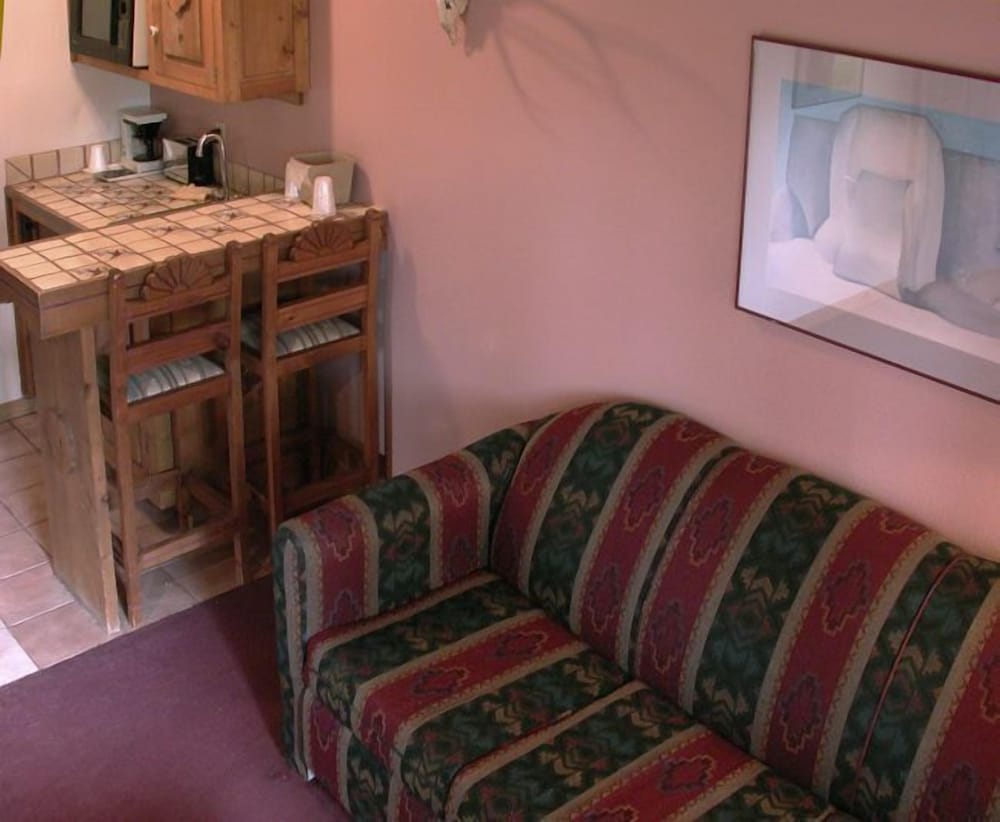 Standard Room, 2 Queen Beds, Non Smoking, Kitchenette photo 2