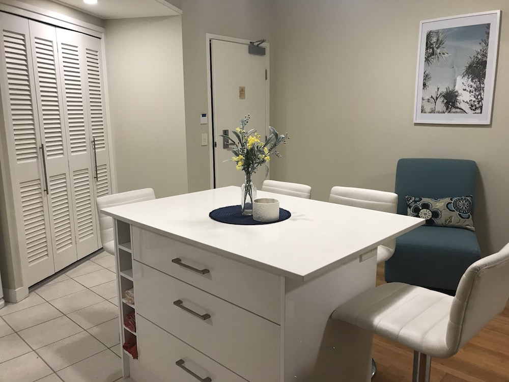 Two Bedroom Dual-Key Spa Suite