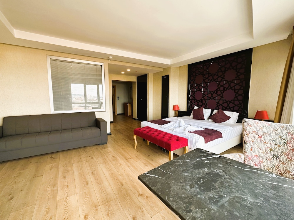 Superior Room, City View