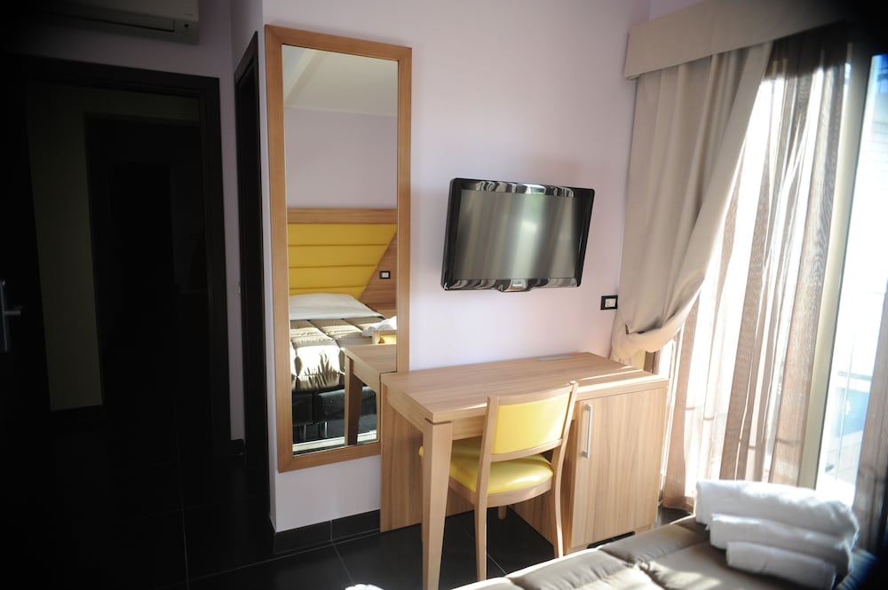 Double or Twin Room photo 3