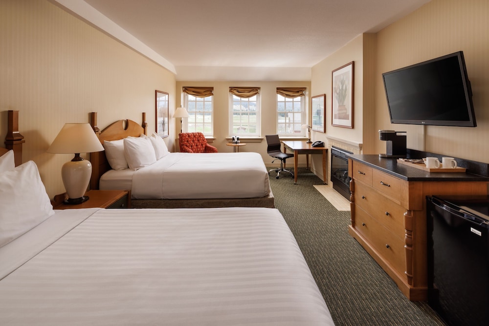 Deluxe Room, 2 Queen Beds