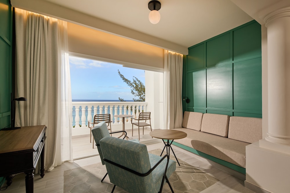 Junior Suite, Oceanfront (Premium) photo 3