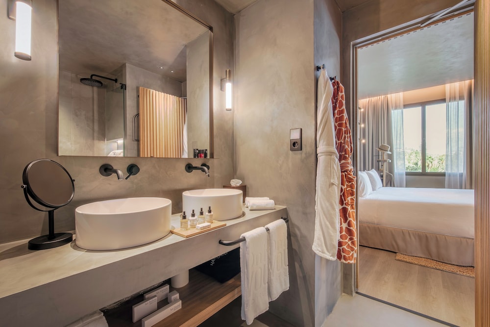 Junior Suite (Single Use TERRACE MARINA)