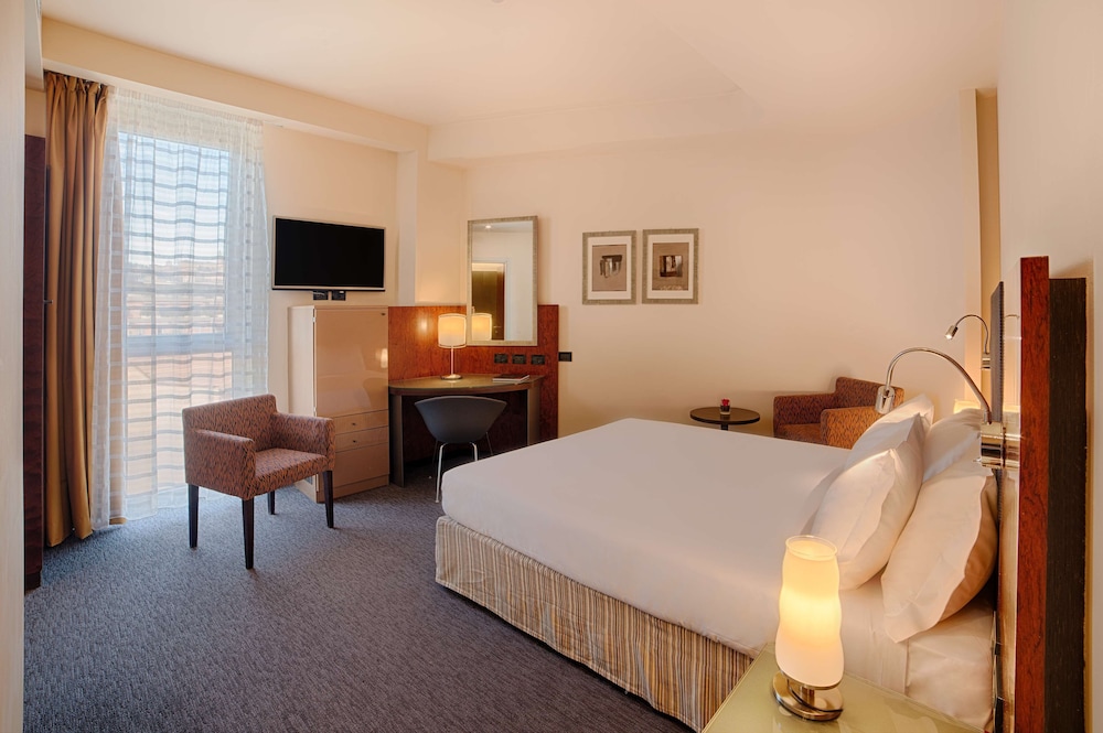 Superior Room (Extra Large Extra Bed 3 Adults)