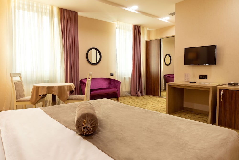 Deluxe Double or Twin Room photo 3