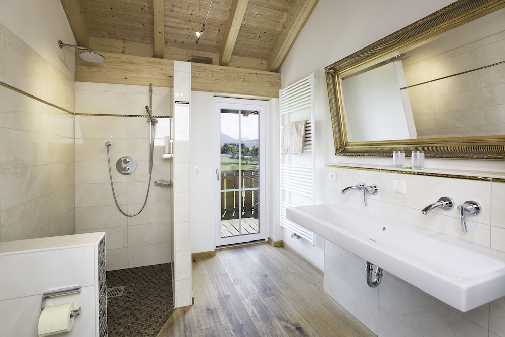 Double Room, Balcony, Mountain View photo 2
