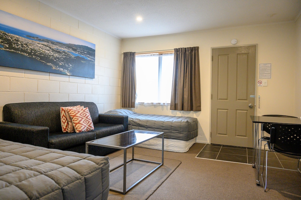 Family Suite, 1 Bedroom, Non Smoking, Kitchen photo 1