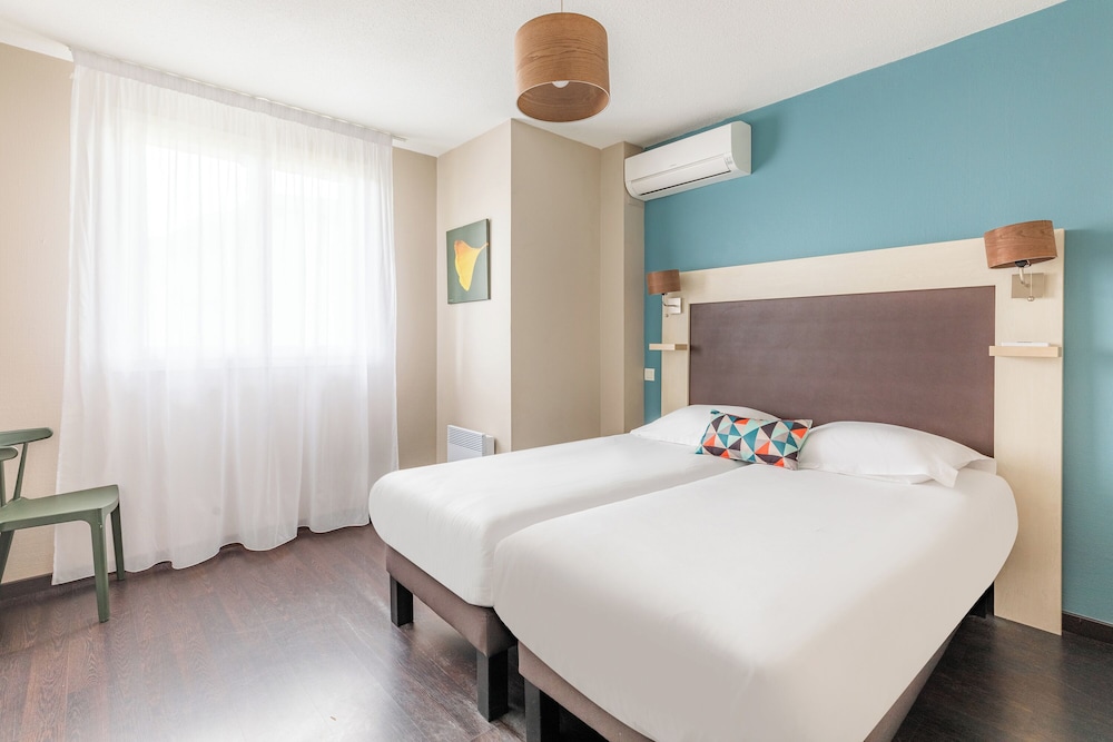 Basic Apartment, 2 Bedrooms - Photo 3