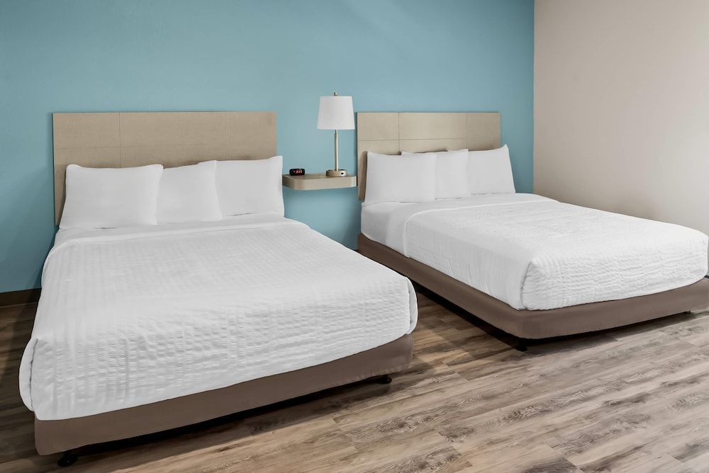 Room, 2 Queen Beds, Mobility Accessible, Non Smoking (Efficiency)