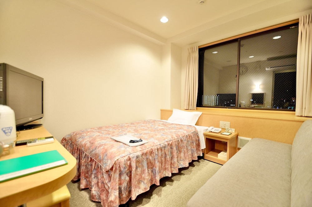 Single Room, Smoking (2)