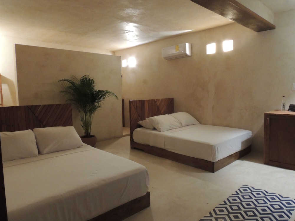 Deluxe Room, 2 Double Beds, Non Smoking photo 2